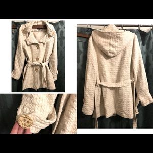 ✨💓🤩Beautiful Womans DayTrip Textured coat that is a must!🤩💓✨